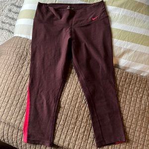 Nike dry fit capri leggings S